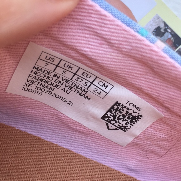 šøPink flamingos slip ons! šš¦šø - Picture 8 of 8